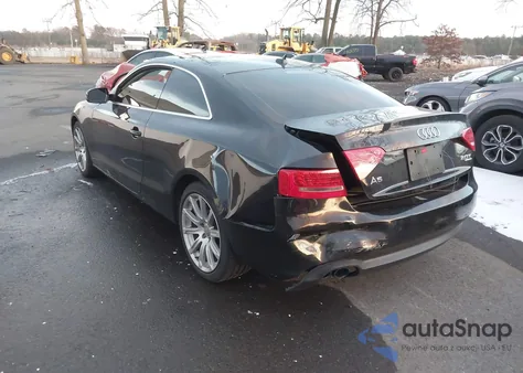 2011 Audi A5 2.0T Premium из США, поврежденный, VIN WAULFAFRXBA054634